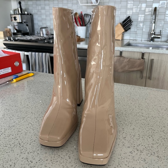 RAID Platform Boots - Picture 2 of 6